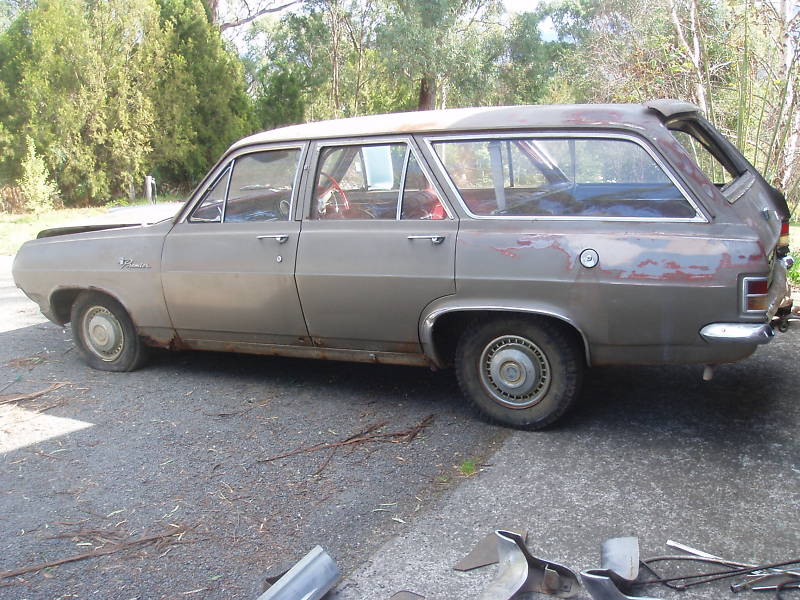 HD Holden in Tawny Grey Met — Premier Station Sedan