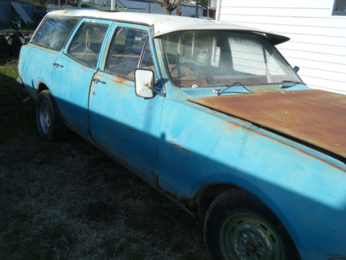 HG Holden in Aegean Green — Kingswood Station Sedan