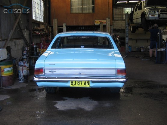 HG Holden in Caribe Aqua — Kingswood Sedan