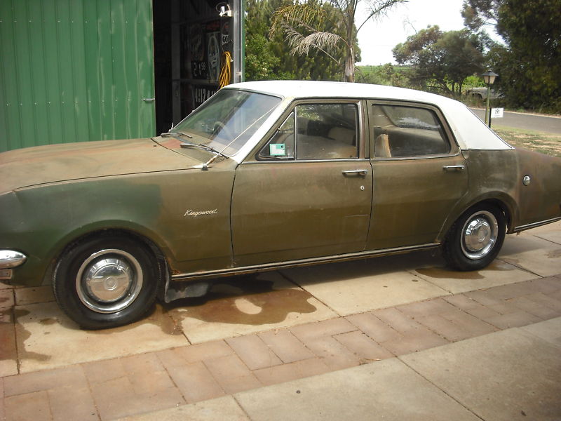 HG Holden in Kashmir White over Dark Olive — Kingswood Sedan