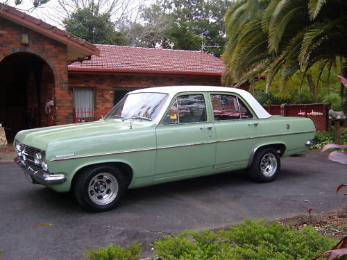 HR Holden in Finisterre Green — Special Sedan