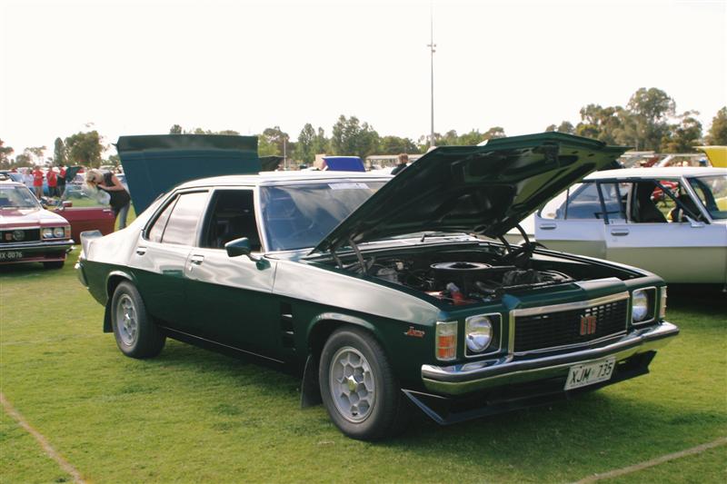 HJ Holden in Tuxedo Black — Kingswood Sedan