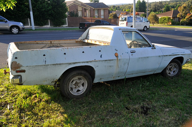 HQ Holden in Cotillion White — Belmont Coupe-Utility