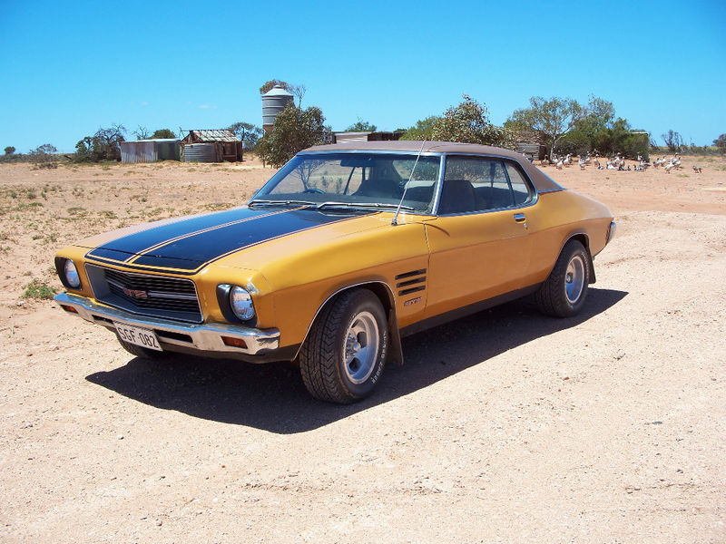HQ Holden in Autumn Gold — Monaro GTS Coupe