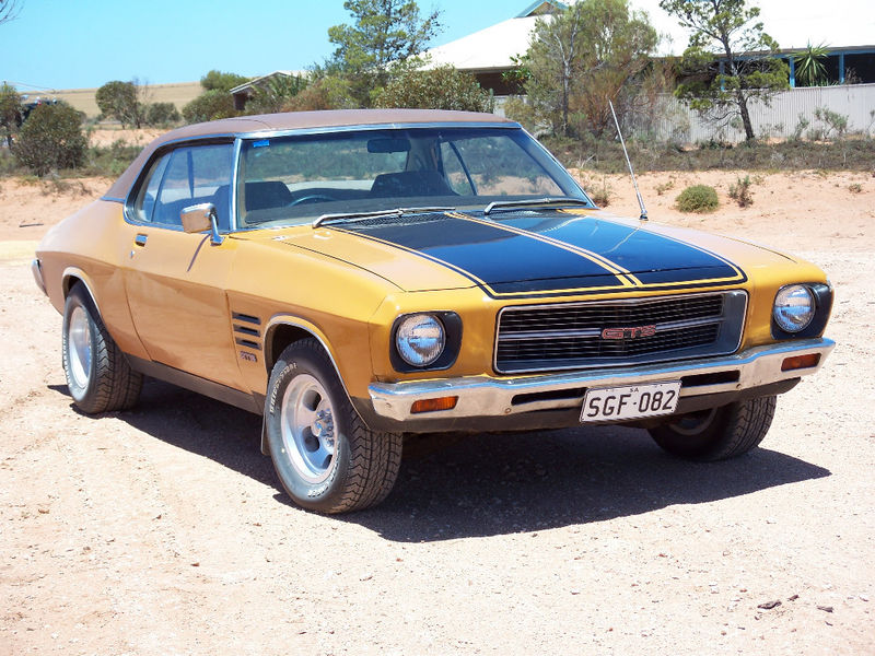 HQ Holden in Autumn Gold — Monaro GTS Coupe