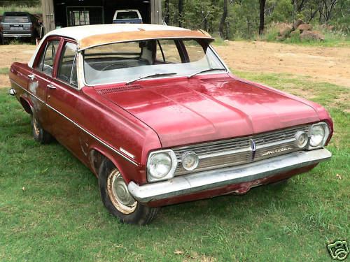 HR Holden in Sultan Red — Special Sedan