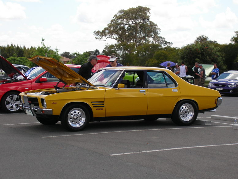 HQ Holden in Chrome Yellow — Monaro GTS/4