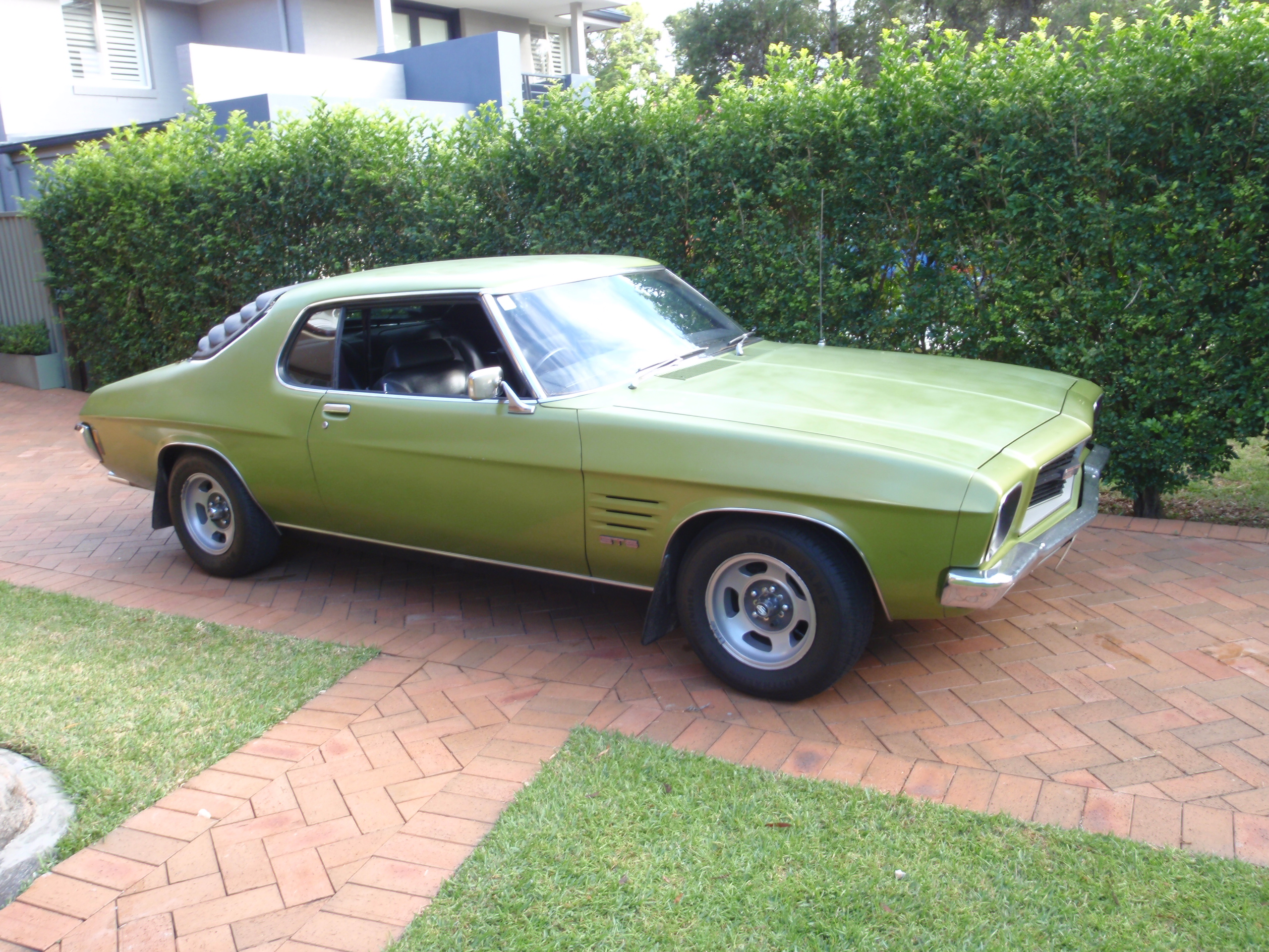 HQ Holden in Lime Green Mk2 Met — Monaro GTS Coupe