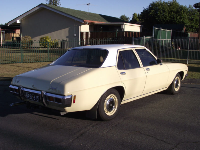HQ Holden in Glacier White over Covert Beige — Kingswood Sedan
