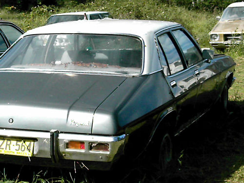 HQ Holden in Glacier White over Gunmetal Met — Kingswood Sedan