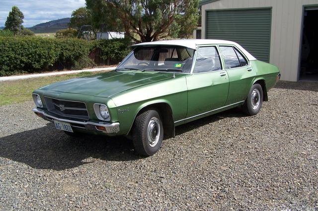 HQ Holden in Glacier White over Monterey Green Met — Kingswood Sedan