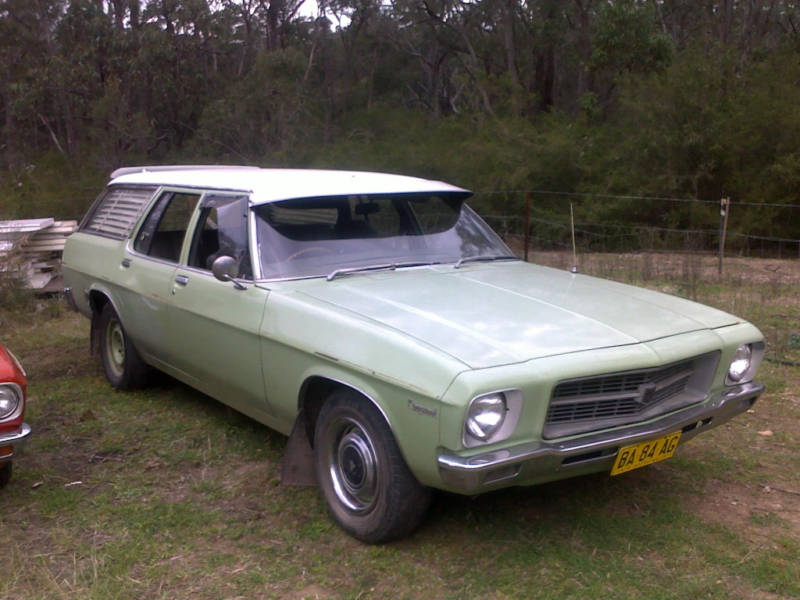HQ Holden in Glacier White over Olive Green — Kingswood Station Sedan