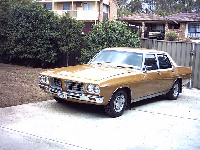 HQ Holden in Cognac Met — Statesman Custom Sedan