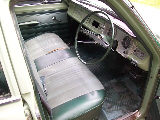 HR Holden with Opera & Ballet Green trim — Special Sedan