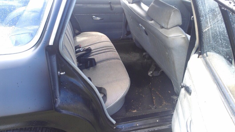 HQ Holden with Ash Black/White Raydo insert trim — Kingswood Station Sedan