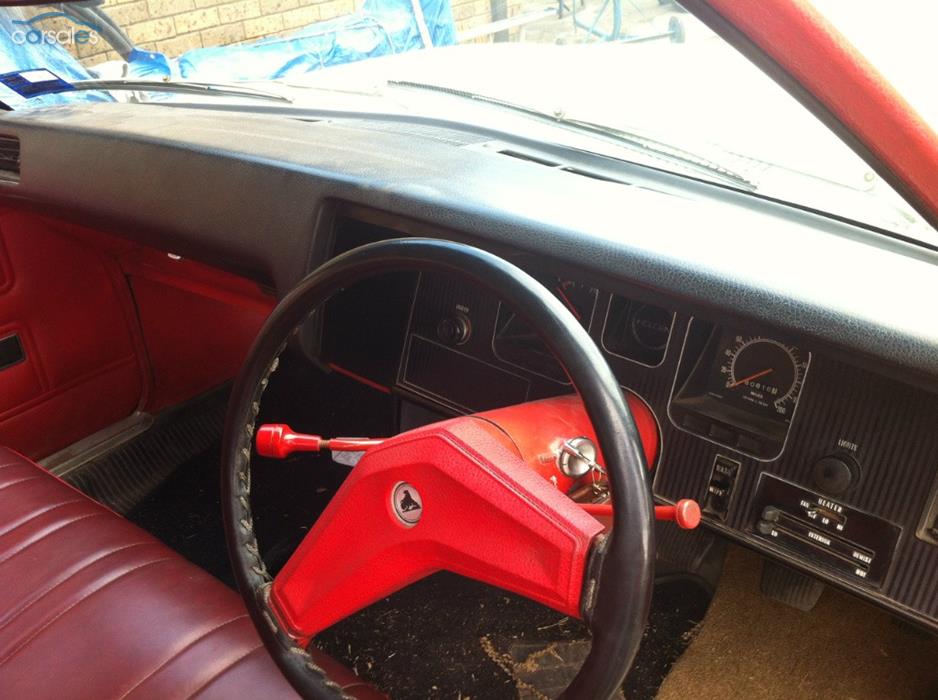 HQ Holden with Red Vinyl Bench trim — Belmont Sedan