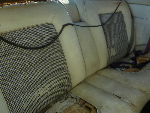 HQ Holden with Flax Black/White Houndstooth insert trim — Monaro GTS Coupe