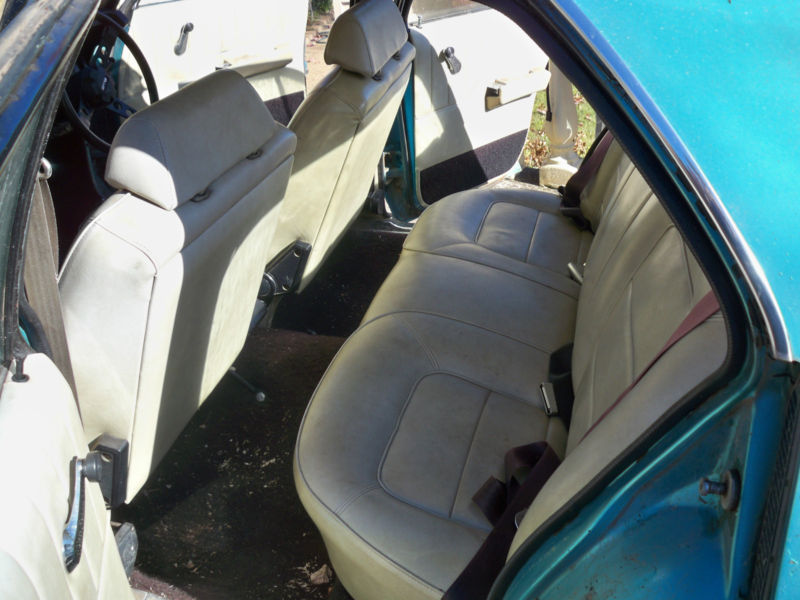 HQ Holden with Doeskin/Black Vinyl trim — Monaro GTS/4