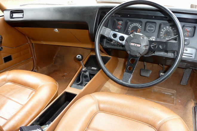 HQ Holden with Chesnut Vinyl trim — Monaro GTS Coupe