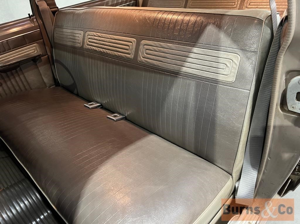 HD Holden with Cocos & Pitcairn Fawn trim — Special Sedan