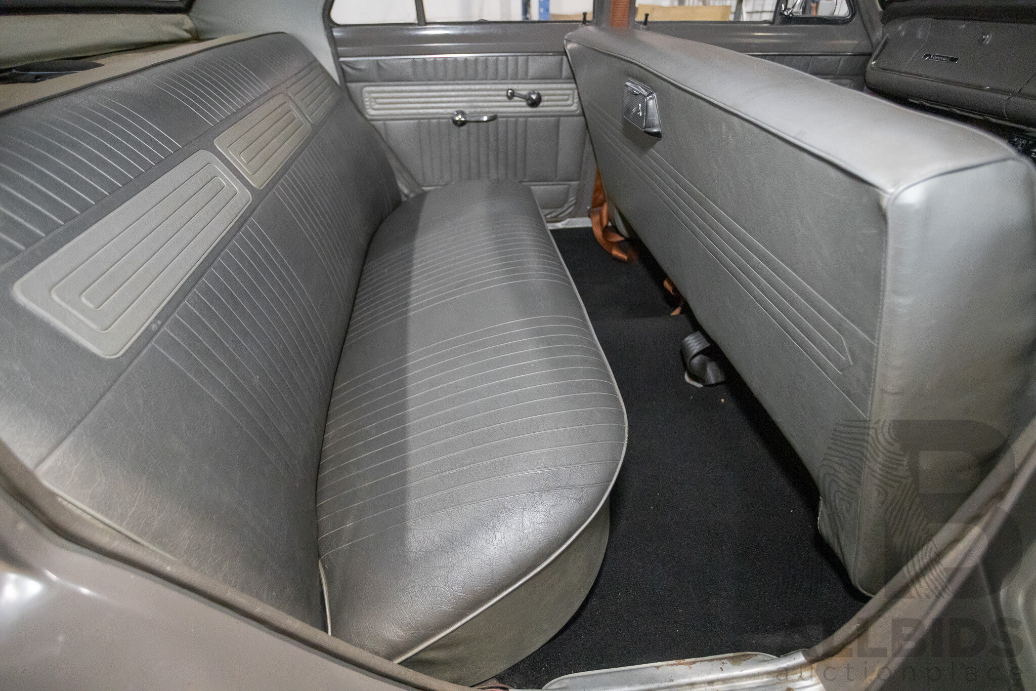 HD Holden with Cocos & Pitcairn Fawn trim — Special Sedan