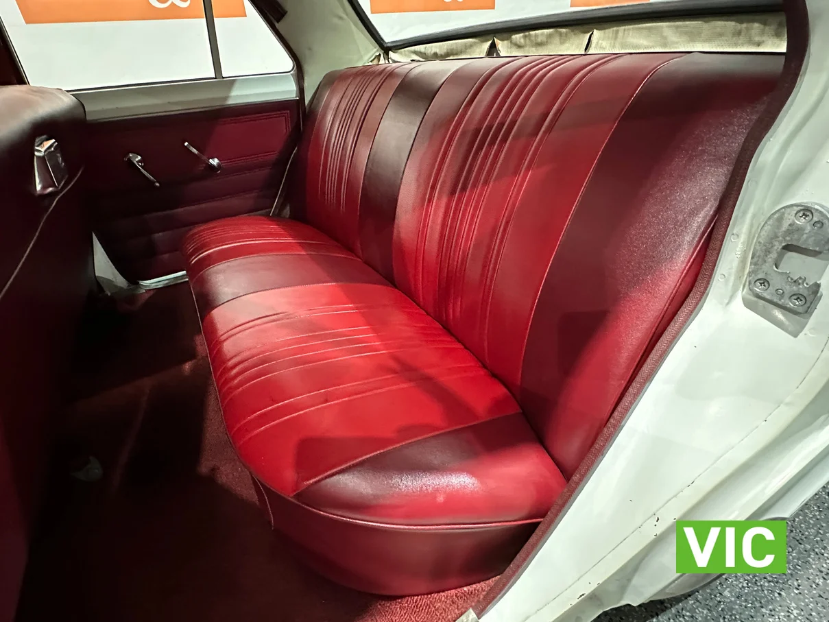 HR Holden with Dante & Mephisto Red trim — Special Sedan