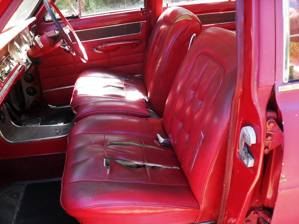 HR Holden with Astoria Red trim — Premier Sedan