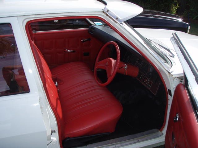 HQ Holden with Red Vinyl Bench trim — Belmont Station Sedan