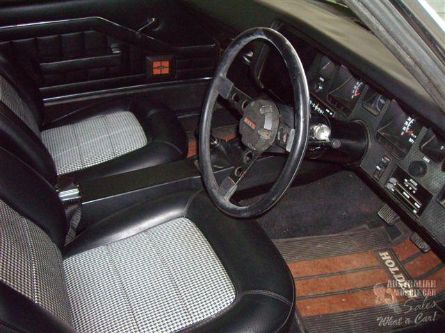 HQ Holden with Black Black/White Houndstooth insert trim — Monaro GTS Coupe