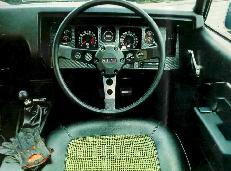 HQ Holden with Black Black/Green Houndstooth insert trim — Monaro GTS Coupe