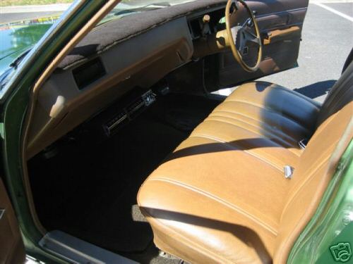 HQ Holden with Chesnut Vinyl trim — Kingswood Sedan