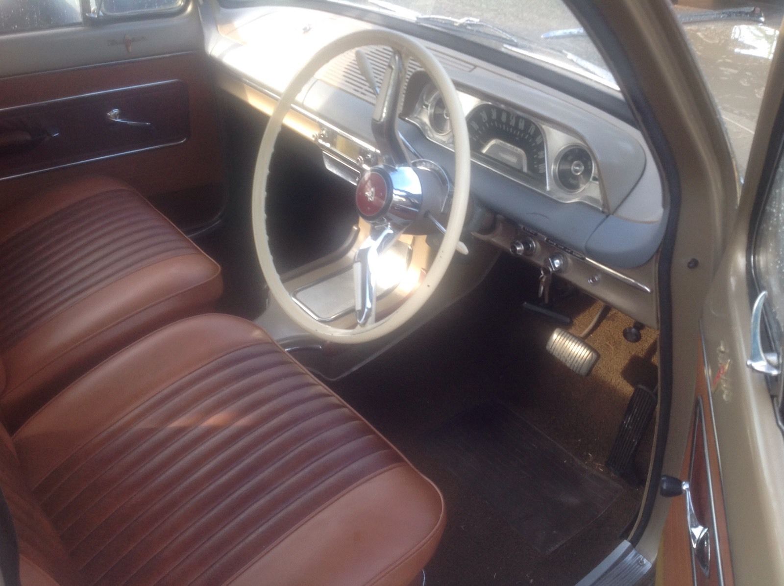 EJ Holden with Samoan Tan & Vaucluse Brown trim — Premier Sedan