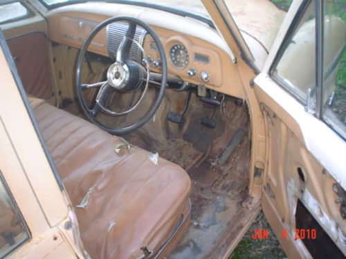 FE Holden with Morocco Tan & Egret Ivory trim — Special Sedan